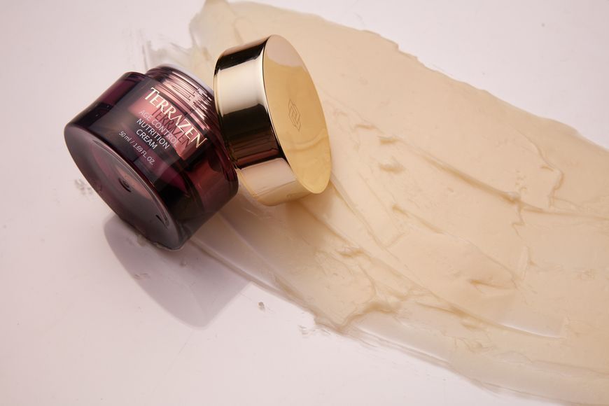 Омолоджуючий поживний крем для обличчя Terrazen Age Control Nutrition Cream 000301 фото