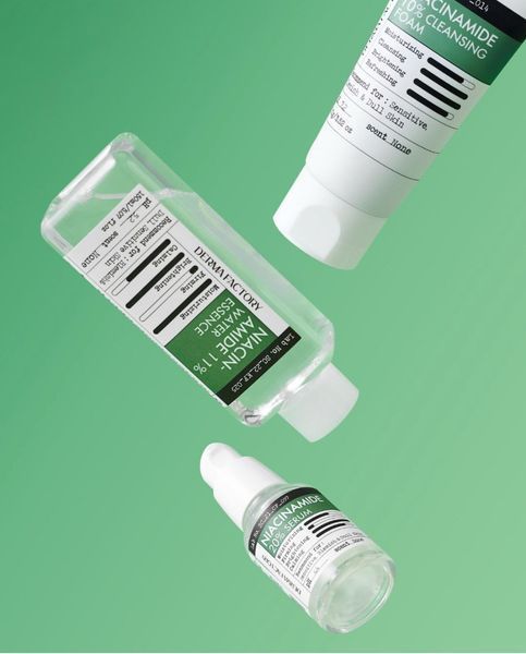 Освіжаюча та освітлююча пінка з ніацинамідом Niacinamide 10% Cleansing Foam 00160 фото