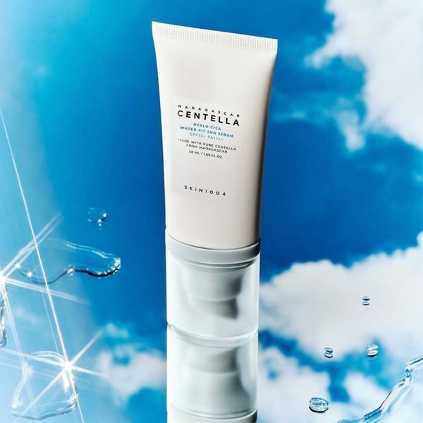Сонцезахисний крем Skin1004 Madagascar Centella Hyalu-Cica Water-Fit Sun Serum SPF50+ PA++++ 00066 фото