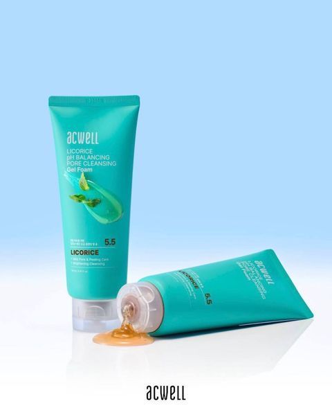 Балансуюча пінка для очищення пір Licorice pH Balancing Pore Cleansing Gel Foam 000241 фото