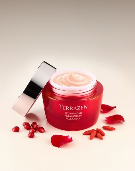 Крем з астаксантином TERRAZEN RED DIAMOND ASTAXANTHIN FACE CREAM 000290 фото